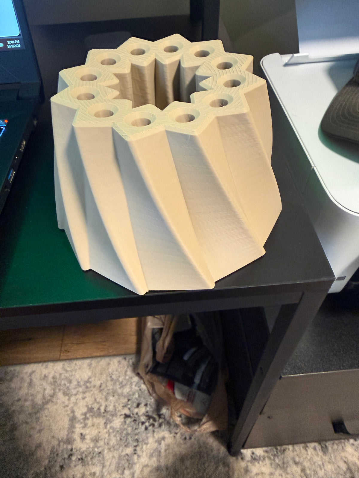 12 Arrow Holder