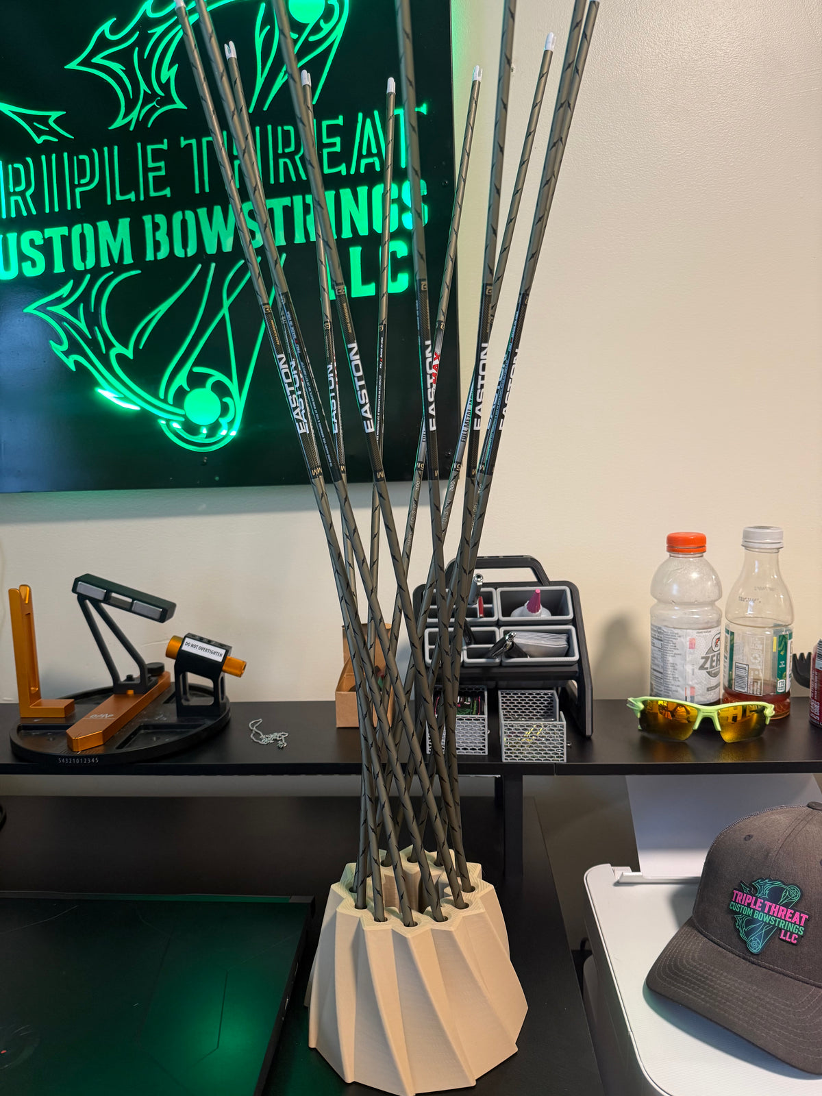 12 Arrow Holder